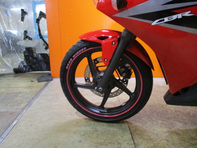 ホイールもこの通り状態グッド！！スポーツ感あふれる５本キャストは本当にかっこいい！！