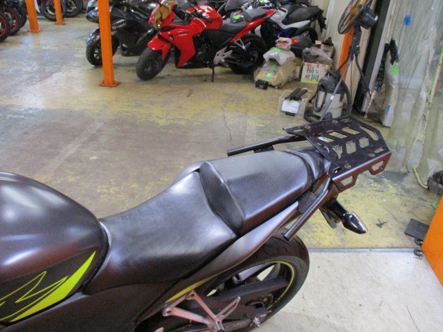 シートもこの通り破れもなければへたりもありません！デイトナのキャリア装備も嬉しいオプション！！