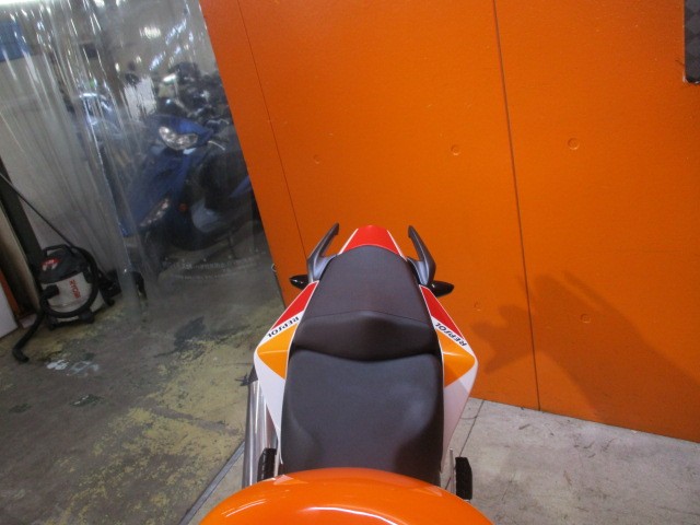 シートもこの通り破れもなければへたりもありません！来店が難しい方はお電話にて通販も可能ですよ！！