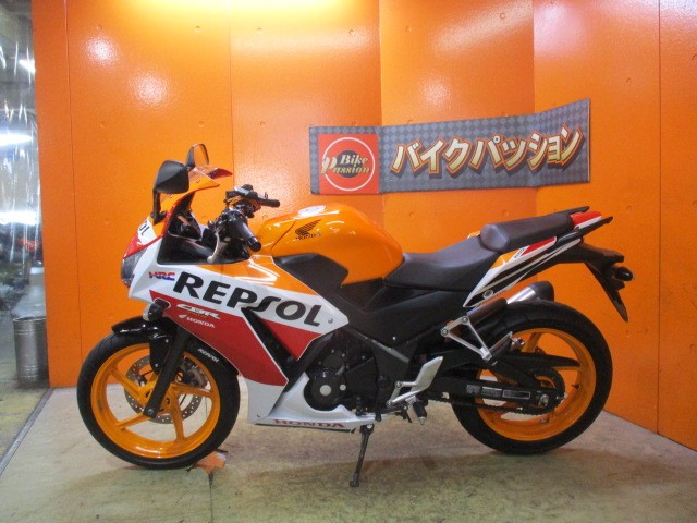 反対側もこの通り状態グッド！ビギナーでも安心の純正フルノーマル車両！悩むのは本当に危険な一台ですよ！