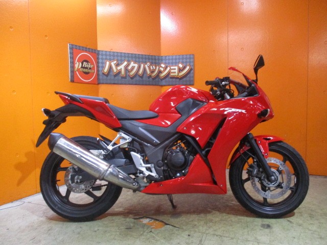 横から見てもこの通り状態グッド！専門店でもディーラーでもない量販店の当社だからこそできるこの価格設定