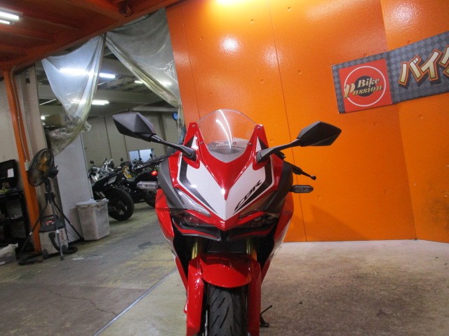 フロントから見てもこの通り状態グッド！！この迫力のフロントフェイスは本当にかっこいい！！勝負価格！！