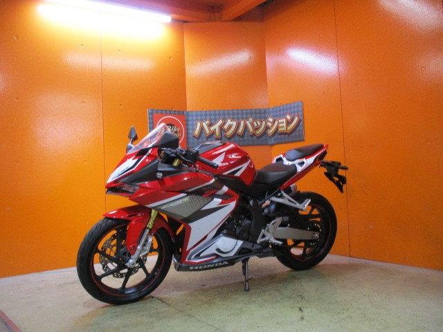 最長２４か月保証付き！！カラーも人気の高いヴィクトリーレッド！！勝負価格の一台！他店追従不可能価格！