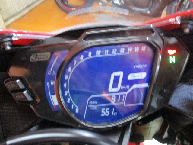 走行驚きの５６１ｋｍ！！最高出力３８ＰＳ！燃料消費率１Ｌ＝４０．１ｋｍ！やばいスペックですよ！