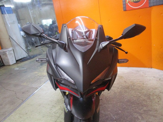 フロントから見てもこの通り状態グッド！！このモデルのＣＢＲ２５０ＲＲはフェイスが本当にかっこいい！！