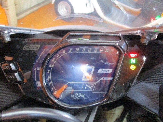 走行も僅か４９２４ｋｍ！！ここまでの低走行車がこの価格は正に他店追従不可能価格！早い者勝ちの一台！！