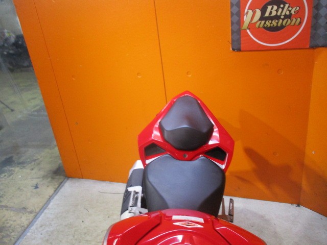 シートもこの通り破れもなくへたりもありません！タンデムも楽々の一台ですよ！勿論通販も大歓迎の一台！！