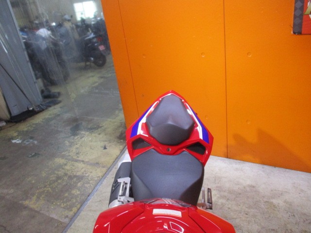 シートもこの通り破れもなければへたりもありません！来店が難しい方はお電話にて通販も可能ですよ！！