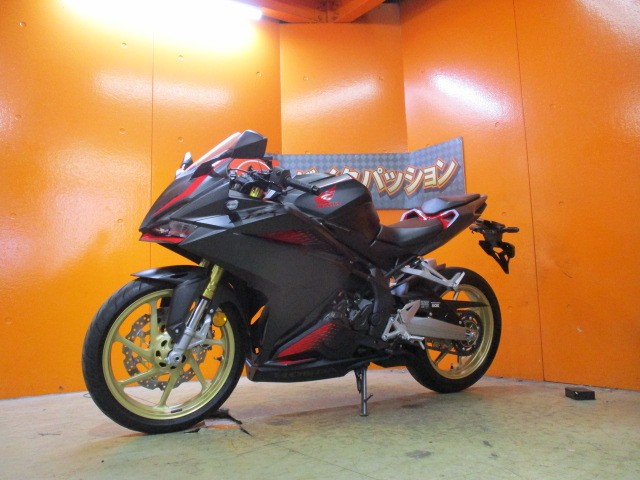 最長２４か月保証付き！！このマイナーチェンジでクラッチもスリーパクラッチ搭載ですよ！ビギナーも安心！