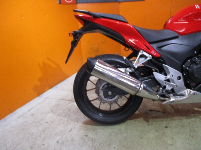 マフラーもこの通りがり傷もなければ線傷もありません！継続車検も安心のノーマルマフラーですよ！！