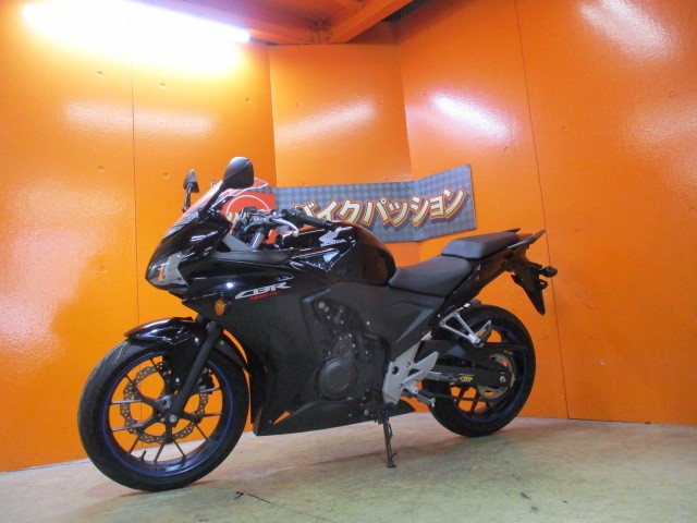 最長２４か月保証付き！！カラーも男女問わず人気の高いグラファイトブラック！悩むのは危険な一台！！