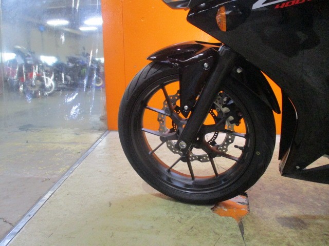 ホイールもこの通り状態グッド！フォークのアウターまでもが綺麗な一台！本部長の渾身のオススメ車両ですよ