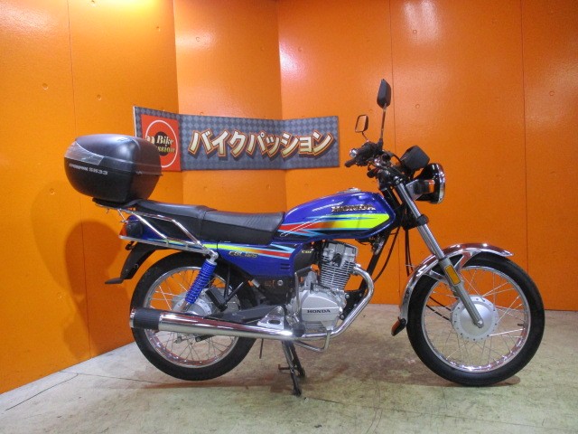 横から見てもこの通り状態グッド！！キャブ最終のｊモデルが今ならこの価格設定！早いもの勝ちの一台！！