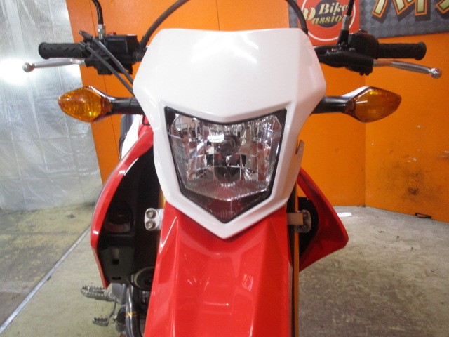 フロントから見てもこの通り状態グッド！購入時はＬＥＤ取付工賃無料ですので是非ともこの機会に！！