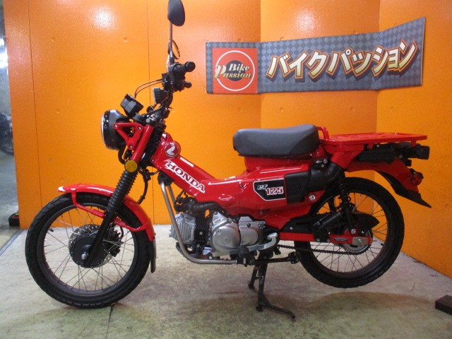 反対側もこの通り状態グッド！！ハンターカブといえばこのグローイングレッドですよね！勿論安心の国内仕様