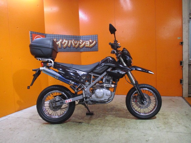 横から見てもこの通り状態グッド！！当社は価格は安くても車両の質が高いので常時即売れ！勝負価格の一台！