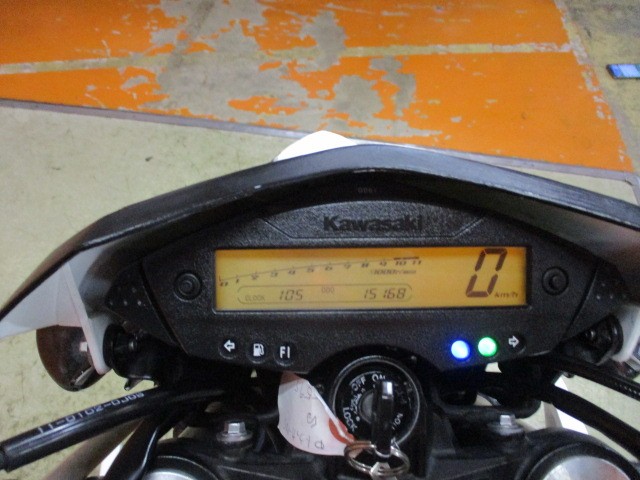 走行も１５１６８ｋｍの低走行車！！Ｄトラ１２５は燃料消費率１Ｌ＝５３．５ｋｍの高燃費車両！！