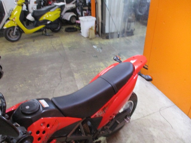 シートもこの通り破れもなければへたりもありません！来店が難しい方はお電話にて通販も可能ですよ！