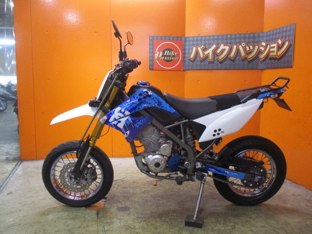 反対側もこの通り状態グッド！専門店でもディーラーでもない量販店の当社だからこそできるこの価格設定！