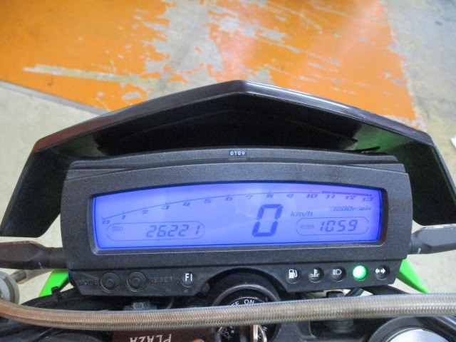 走行もまだまだの２６２１１ｋｍ！！ＤトラＸは燃料消費率１Ｌ＝４０ｋｍとなかなかの高燃費車両ですよ！