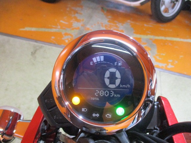 走行もびっくり低走行の２８０３ｋｍ！ダックスは燃料消費率１Ｌ＝６５．７ｋｍの高燃費車！通勤にもグッド