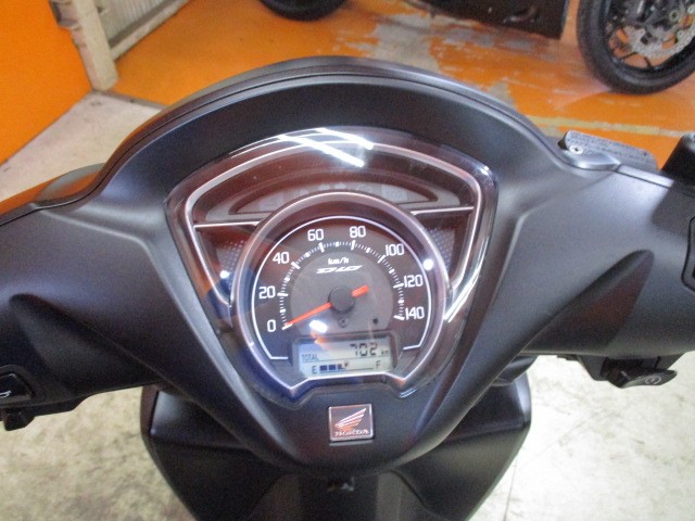 走行も７０２ｋｍのびっくり低走行車！燃料消費率１Ｌ＝５９．４ｋｍはやばい高燃費車両ですよ！！