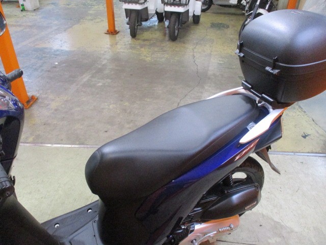 シートもこの通り破れもなければへたりもありません！来店が難しい場合にはお電話にて通販も可能ですよ！