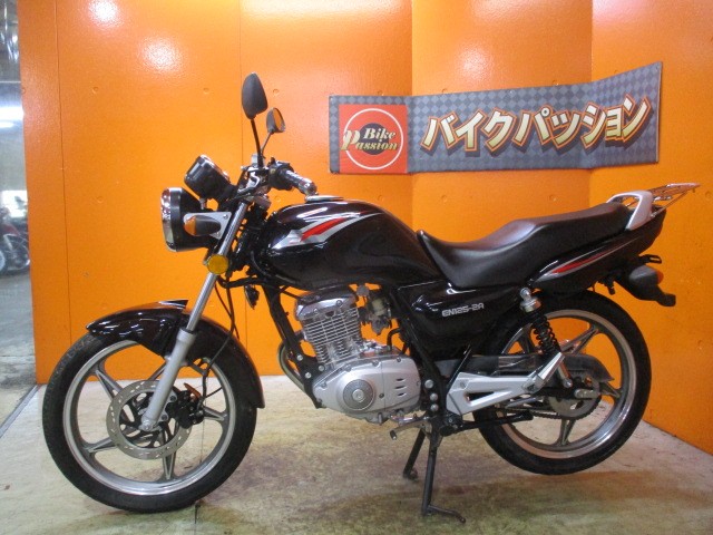 反対側もこの通り状態グッド！！安心の純正フルノーマル車両！勝負価格の一台につき悩むのは危険ですよ！！