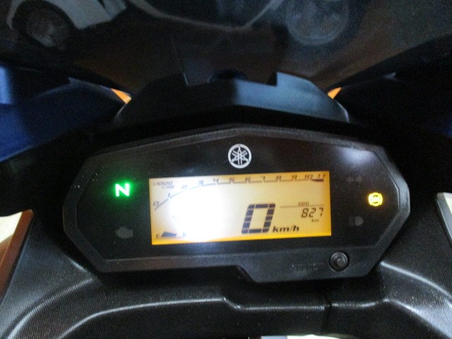 走行びっくり低走行の８２７ｋｍ！走行千キロ未満は中古でも別格ですよ！冗談抜きの早い者勝ちの一台！