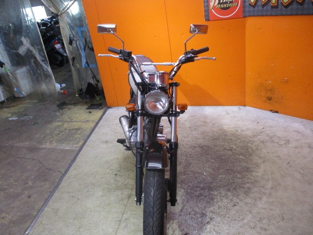 フロントから見てもこの通り状態グッド！！購入時はＬＥＤ取付工賃無料！！是非ともこの機会に！！