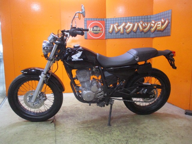 反対側もこの通り状態グッド！！買い取り業務を行っている当社だからこそ仕入れられた一台ですよ！！