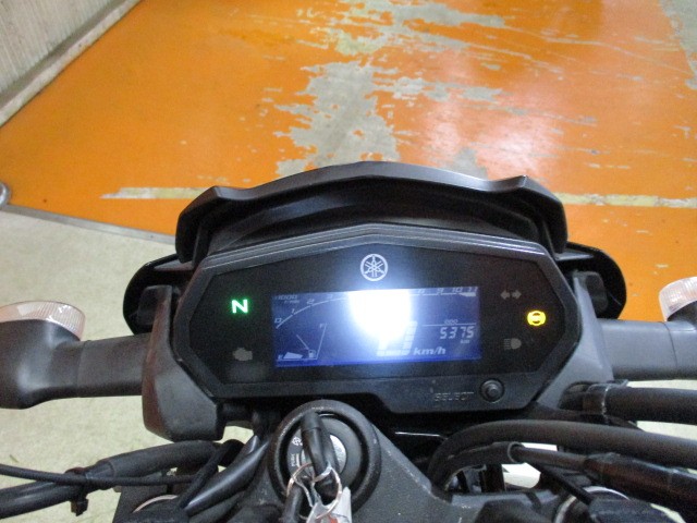 走行も５３７５ｋｍの低走行車！見やすいフルデジタルインパネ！！勿論通販も大歓迎の一台！！