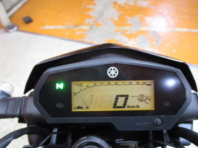 走行も４６２４ｋｍの低走行車！！インパネもフルデジタルでとっても見やすいですよ！ビギナーにもおすすめ