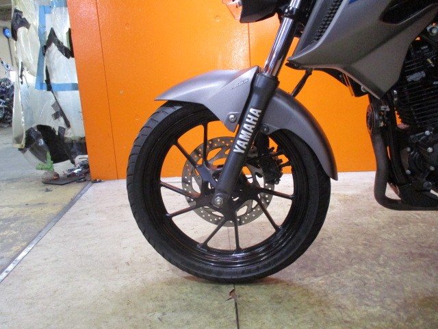 ホイールもこの通り状態グッド！勿論このホイールはノーマルですがまるで社外品のようにかっこいい！！