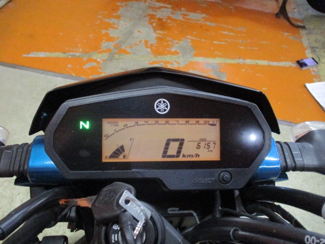 走行も６１５７ｋｍの低走行車！！インパネもフルデジタルでとっても見やすい！！他店追従不可能価格！！