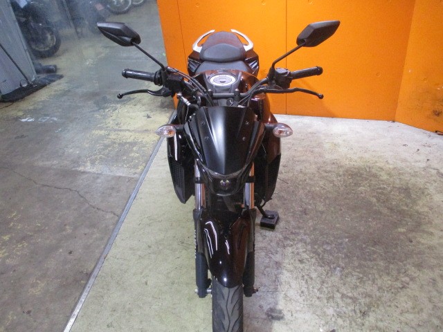 フロントから見てもこの通り状態グッド！現行モデルがこのフェイスが本当に斬新！かっこいいスタイリング！