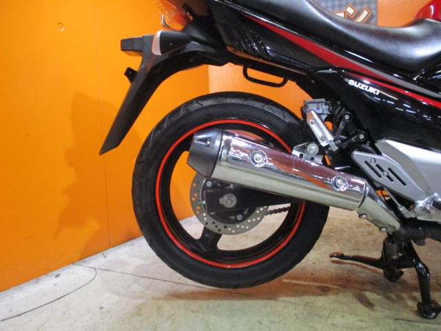 マフラーもこの通りがり傷もなければ線傷もありません！ビギナーでも安心の純正フルノーマル車両！！