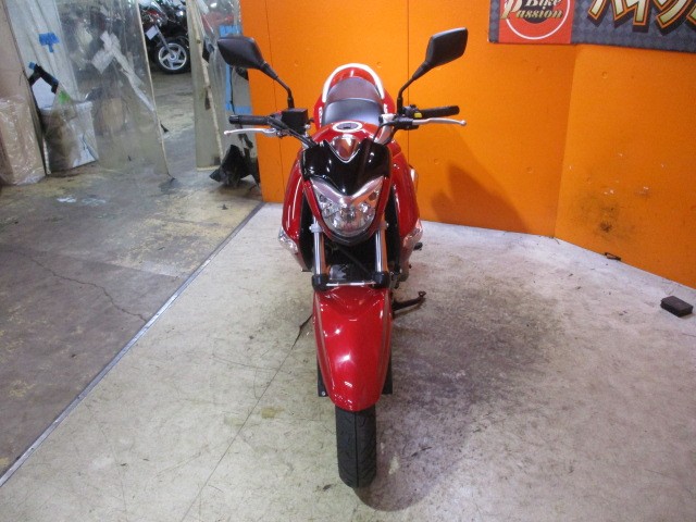 フロントから見てもこの通り状態グッド！購入時はＬＥＤ取付工賃無料！是非ともこの機会に！！