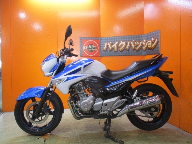 反対側もこの通り状態グッド！２０１４年モデルの高年式でこの価格は正に他店追従不可能価格！早い者勝ち！