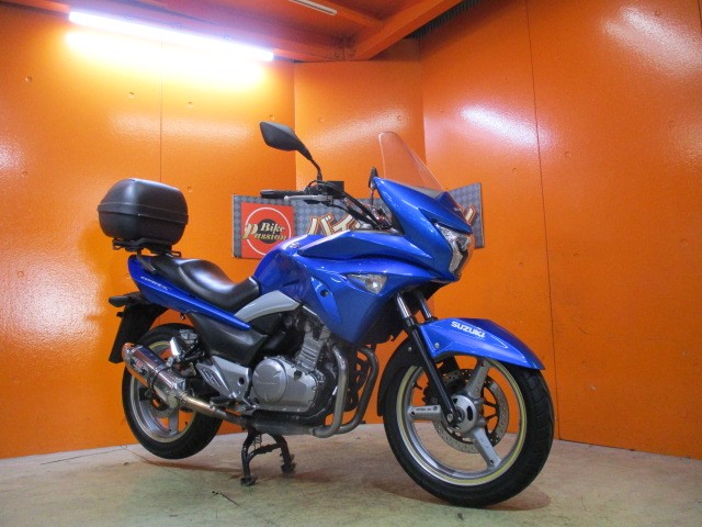 希少なＧＳＲ２５０Ｓが入荷！高価なヨシムラ１本だし装備！希望の方は０９０４４１８５３３２小西まで！！