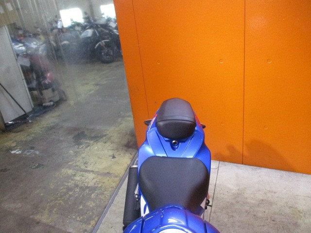 シートもこの通り破れもなければへたりもありません！勿論タンデムもＯＫな便利な一台ですよ！！