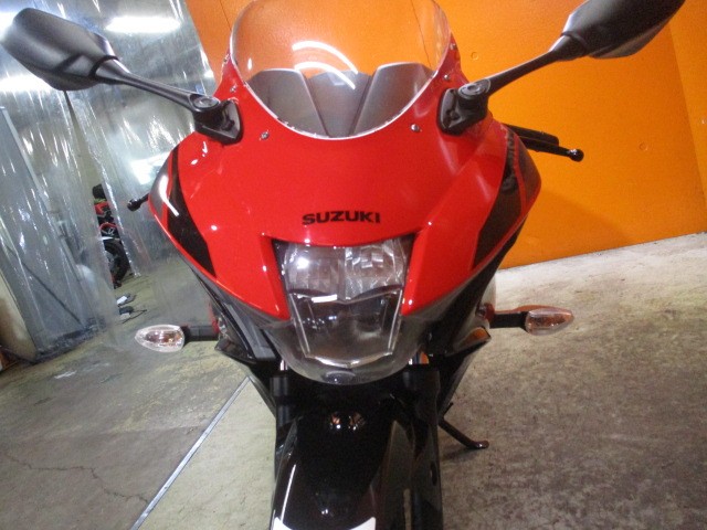 フロントから見てもこの通り状態グッド！ヘッドライトも純正でＬＥＤ！！とっても明るいですよ！決済価格！