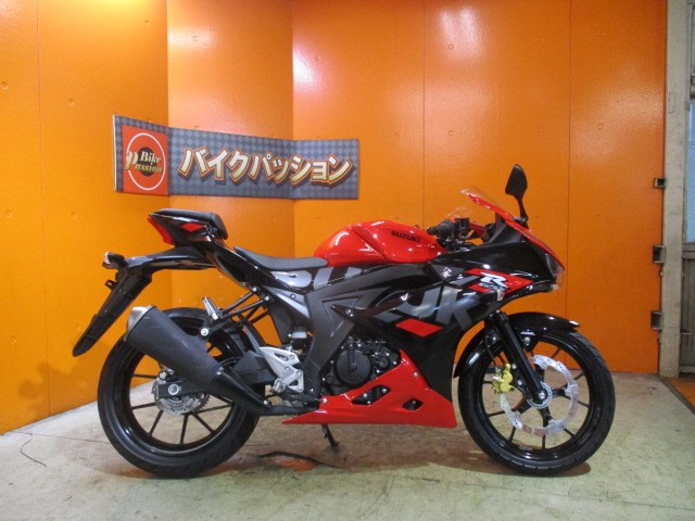 横から見てもこの通り状態グッド！２０２１年モデルですから、マイチェン後でハザードが標準装備！