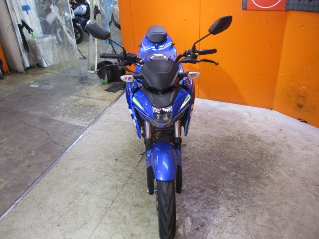 フロントから見てもこの通り状態グッド！この独特なヘッドライトが印象のＧＳＸ－Ｓ１５０！！