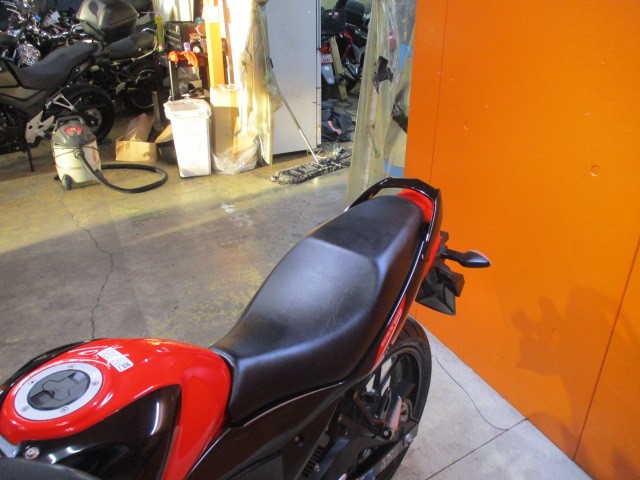 シートもこの通り破れもなければへたり尾ありません！！タンデムもできちゃう便利な一台ですよ！！