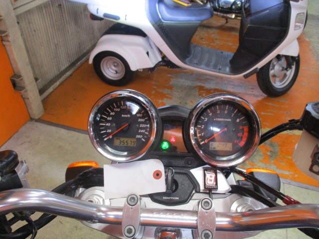 走行もまだまだの３５５７９ｋｍ！！私も２３歳の時に乗っていましたが本当にトルクが図太く乗りやすい！！