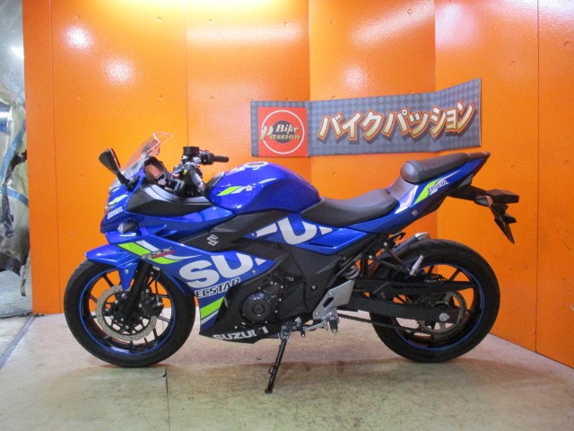 反対側もこの通り状態グッド！！２０２２年３月現在このカラーは関東全体でも僅か５台！価格差に注目！！