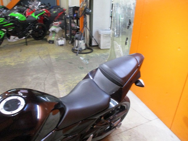 シートもこの通り破れもなければへたりもありません！！タンデムも楽々！ビギナーにもおすすめの一台！！