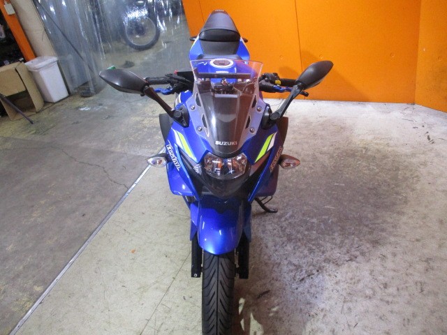 フロントから見てもこの通り状態グッド！購入時はＬＥＤ取付工賃無料ですので是非ともこの機会に！！