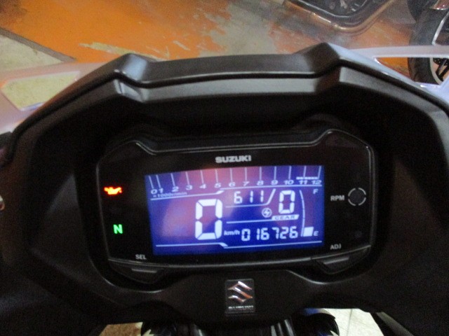 走行もまだまだの１６３２６ｋｍ！！乗り易いレプリカといえばこのＧＳＸ２５０Ｒですよね！決済価格！